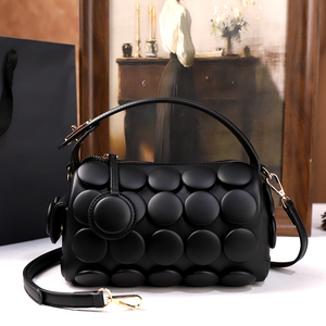 Borsa a Tracolla Versatile Stile Cuscino, Nuova Collezione 2025 di Moda Europea e Americana - Product Image 3