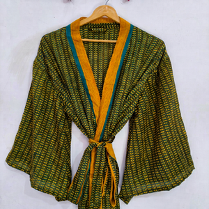Robe en soie longue jusqu'aux chevilles pour elle, robe multicolores, robe de nuit, robe indienne vintage en soie recyclée, kimono en sari. - Product Image 1
