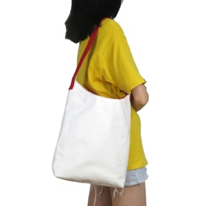 Sac fourre-tout messager en toile pour femme, blanc, avec logo personnalisé, motif tendance, fermeture à boucle, pour le quotidien et les voyages - Product Image 1