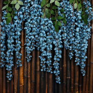 Bouquet de fleurs artificielles de glycine à 6 branches en soie pour décoration de plafond de mariage, mur de hall d'hôtel - Product Image 1