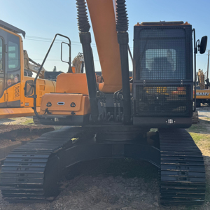 รถขุดไฮดรอลิก Hyundai 225LC มือสอง ลดราคาพิเศษ น้ำหนัก 22 ตัน อุปกรณ์ก่อสร้าง เครื่องยนต์ เกียร์ PLC รุ่นปี 2024 ปั๊ม แบริ่ง - Product Image 1