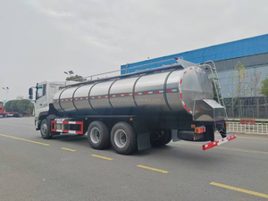 Camión Cisterna para Leche de 6x4, 260 HP, Diésel, 20000 Litros, 20 m³, Grado Alimenticio, Acero Inoxidable 304 - Product Image 5