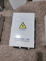 Boîtier de Combinaison Photovoltaïque Solaire Conforme CE avec Protection Foudre 4 Entrées 2 DC 1000V 32A Fusible Étanche IP65 6 Prises