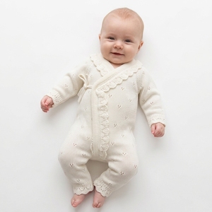 Body Neonato in Cotone Biologico Personalizzato OEM, Tutina a Maniche Lunghe con Laccetti Laterali e <span class=keywords><strong>Volant</strong></span> - Product Image 5