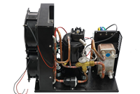 Nouveau refroidisseur de liquide d'alimentation cc 12V/24V/48V refroidissement médical et laser refroidissement par eau refroidissement par batterie pour les industries de la vente au détail et de la restauration
