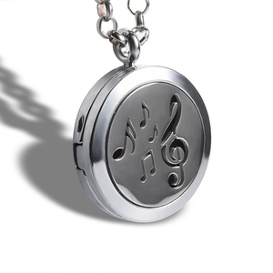 Collar de Metal Antiguo con Diseño Típico de Alta Calidad, Forma Redonda, para Perfume o Aceite Esencial - Product Image 5