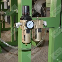 Machine hydraulique certifiée CE pour l'emboîtement, le pressage et l'emballage de pneus de voiture usagés, équipement pour l'exportation de pneus de voiture usagés