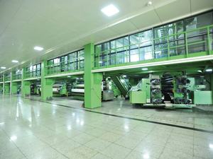 <span class=keywords><strong>Film</strong></span> d'enveloppe de rétrécissement de la polyoléfine 19mic POF d'usine de Zhongda pour la boîte de télé<span class=keywords><strong>phone</strong></span> portable/iPad - Product Image 6