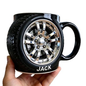 Taza personalizada con diseño de pinza de freno roja para café, té o como regalo. - Product Image 5