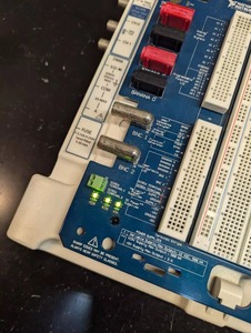 Carte de prototypage National Instruments NI ELVIS II+ ELIVS II avec alimentation - Product Image 5