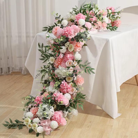 Décor de cabine téléphonique rose de mariage et d'événement, ornement de fleur colorée artificielle, photo-pour la cérémonie, la réception et l'affichage de magasin