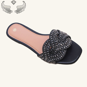 Sandales plates d'été tendance pour femmes, pour une utilisation décontractée en extérieur, avec des strass scintillants et un design léger, sandales pour femmes - Product Image 4