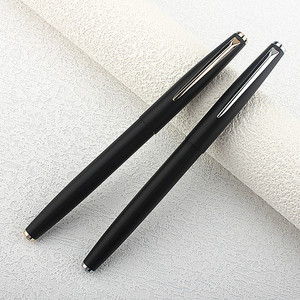 <span class=keywords><strong>Stylo</strong></span> plume Jinhao 911, nouveau modèle, corps en métal noir mat, pointe en acier inoxydable, pour l'écriture et la <span class=keywords><strong>calligraphie</strong></span>, avec cartouches d'encre, pointe fine - Product Image 1