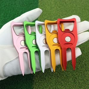 Outil de réparation de divots de golf en alliage d'aluminium, marqueur de balle magnétique multifonctionnel, fourche de réparation pour le green, pour utilisation sur les terrains de golf - Product Image 1