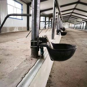 <span class=keywords><strong>Bebedero</strong></span> <span class=keywords><strong>automático</strong></span> de caballo de burro anticaída de hierro fundido con válvula de cobre, nueva condición <span class=keywords><strong>para</strong></span> uso agrícola - Product Image 3