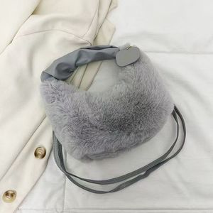 Sac à main en peluche pour <span class=keywords><strong>femme</strong></span> - Sac à bandoulière en fausse fourrure douce avec sangle amovible et poignée supérieure en cuir PU - Product Image 5