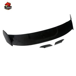Aileron arrière brillant noir Style MP <span class=keywords><strong>GT</strong></span> Racing pour BMW série 1 <span class=keywords><strong>F40</strong></span> 2021 - Product Image 4