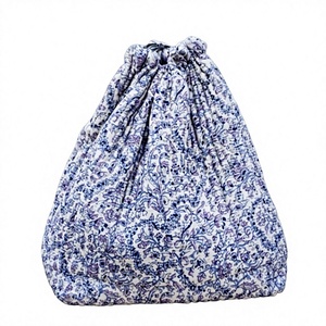 Pochette vintage à imprimé floral, fermeture éclair, trousse de toilette de voyage, portable, doublure en soie lavable, bandoulière pour la vie quotidienne - Product Image 1