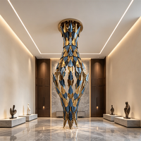 Lustres et suspensions personnalisés LAVIUS Art Déco avec feuilles de verre LED pour hall, villa, escalier et projets de plafonds hauts
