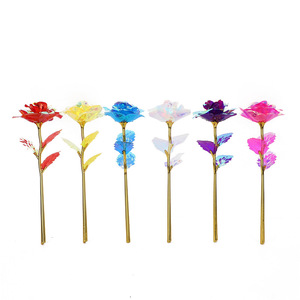 Vente en gros 2025 LED Rose artificielle Coffret cadeau Saint Valentin Décor de fête - Product Image 1