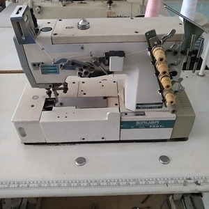Máquina <span class=keywords><strong>de</strong></span> Coser Overlock <span class=keywords><strong>de</strong></span> Tres Agujas con Cabezal Cuadrado SIRUBA F007 <span class=keywords><strong>de</strong></span> Segunda Mano, Origen Taiwán, China - Product Image 5