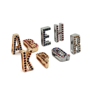 Breloques alphabet en alliage avec strass de 8 mm A-Z pour bracelets, colliers, bracelets de poignet, fabrication de bijoux DIY - Product Image 2