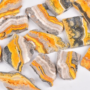 Venta al por mayor de losas de cristal de jaspe de alta calidad con diseño de abejas, especímenes minerales, artesanías populares para decoración del hogar y regalos festivos - Product Image 1