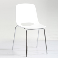 Chaises de salle à manger modernes en plastique blanc PP avec pieds en métal chromé pour restaurant café Chaise empilable DC-S005