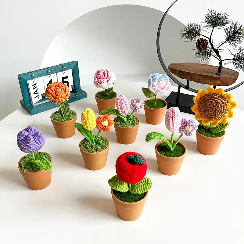 New Arrivals Desktop Bedroom Creative Decoration Handmade Knit Crochet Flower Rose Sunflower with Flowerpot