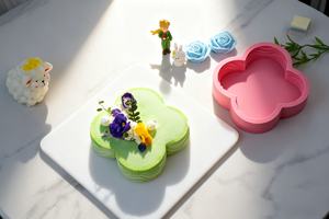 Moule en silicone pour gâteau mousse trèfle à quatre feuilles 3D, qualité alimentaire supérieure, forme de trèfle porte-bonheur avec texture ondulée, prêt à pulvériser de velours - Product Image 2