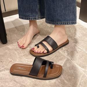 New summer <b>slip</b>-on sandals for <b>women</b>, fashionable outdoor flip-flops retro simple classic single-strap sandals for outdoor use. - Product Image 3