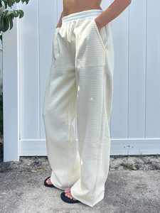 <span class=keywords><strong>Pantaloni</strong></span> Casual Estivi da <span class=keywords><strong>Donna</strong></span> Taglie Forti Personalizzati OEM, Set Due Pezzi con Felpa e <span class=keywords><strong>Pantaloni</strong></span> a Gamba Larga a Righe - Product Image 5