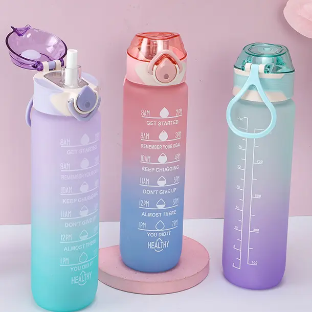 1L büyük kapasiteli su şişesi sıçrama kapak ile zaman ölçeği hatırlatma buzlu fincan açık spor Fitness için sevimli çıkartmalar ile