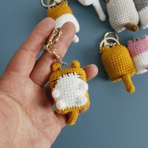 Haute qualité <span class=keywords><strong>laine</strong></span> douce au crochet chat porte-clés conception à la main tricoté en peluche Animal pendentif bon cadeau sac à dos breloque - Product Image 3