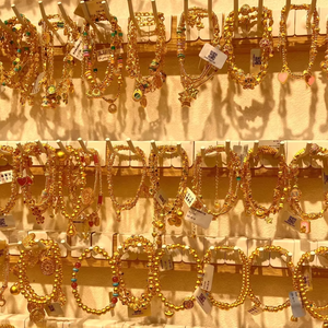 יוקרה 18 קארט מצופה זהב 18 קראט סט תכשיטים אופנתיים צמיד טבעת עגילים עם עיצוב פרח בר מזל - Product Image 3