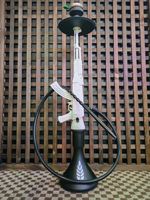 Vente en gros transfrontalière de pipes à fumer en verre, chichas style AK47 et ensembles de chichas arabes à thème AK47 avec miroir