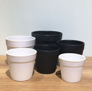 Yicai moderne <span class=keywords><strong>en</strong></span> plein air décor à la maison pas cher <span class=keywords><strong>Pot</strong></span> de fleur givré International balcon décoration <span class=keywords><strong>en</strong></span> plastique plante <span class=keywords><strong>Pot</strong></span> <span class=keywords><strong>pour</strong></span> décor - Product Image 4