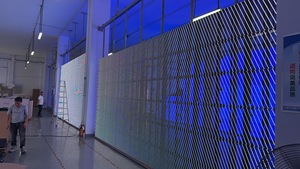 Pantalla <span class=keywords><strong>LED</strong></span> Personalizada Plegable para Publicidad, Pantalla <span class=keywords><strong>LED</strong></span> Transparente para Exteriores, Pantalla Táctil - Product Image 4