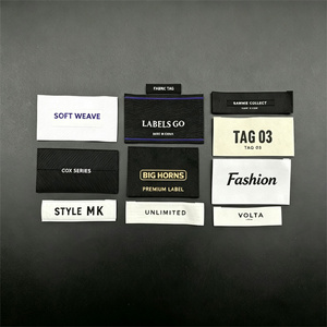 Étiquette de col tissée rectangulaire personnalisée et écologique avec pli d'extrémité, couture haute densité sur étiquette jacquard pour vestes - Product Image 1