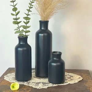 Simple Vintage Nordic Modern Donut Standing Flower Pot Ceramic Vase With Artificial Plants For Home Decor