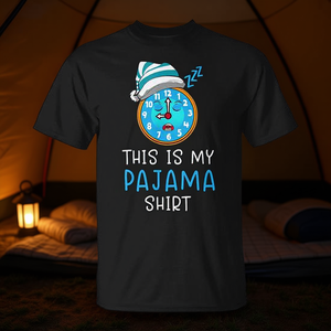 Questa è la mia maglietta da pigiama con design a forma di orologio per la notte, maglietta per dormire - Product Image 2