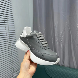 Baskets montantes sportives confortables et oversize, style rétro, légères à semelle épaisse, Mc.Queen Alexander - Product Image 1