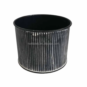 Vaso per Fiori in Metallo Zincato Ondulato Vintage Nero Sbiancato, Fioriera Cilindrica in Ferro Nervato - Product Image 5