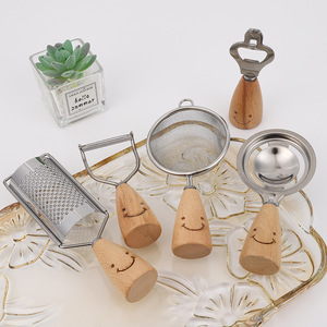 Usine En Gros Ins Style Coréen Plusieurs Types Original Sourire Visage Ménage <span class=keywords><strong>Cuisine</strong></span> Alimentaire <span class=keywords><strong>Ustensiles</strong></span> <span class=keywords><strong>De</strong></span> <span class=keywords><strong>Cuisine</strong></span> En Bois - Product Image 6