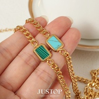 JUSTOP Collier ras du cou vintage à maillons cubains en acier inoxydable plaqué or 18 carats avec breloque en pierre turquoise, ensemble de bijoux de fête, Chine
