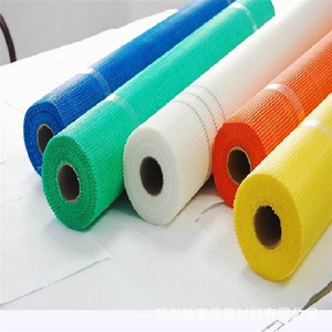 Rouleau de maille en fibre de verre résistant aux alcalis pour l'isolation des murs intérieurs et extérieurs, usage construction - Product Image 1