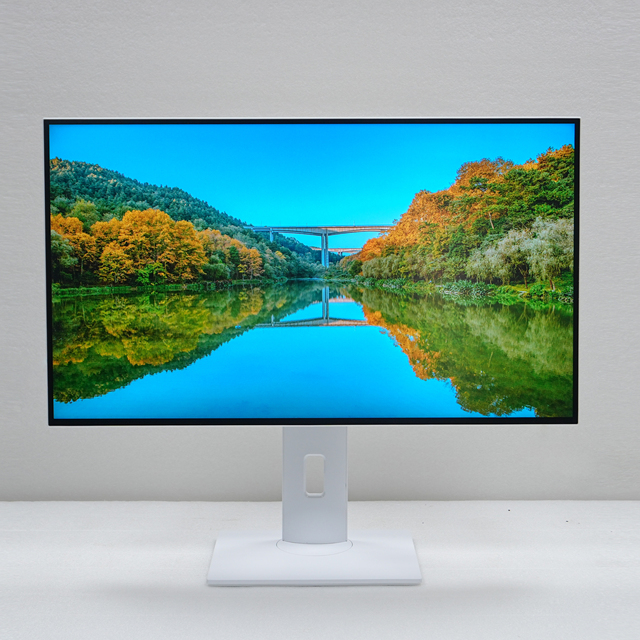32 Inch 4k Uhd Graphic Design Monitor Ips-black Hdr400 Wide Color Gamut Usb-c 65w Multi-monitor