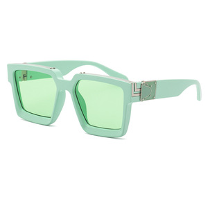 Gafas de Sol Millionaire con Marco Grande, Unisex, Protección UV400, Lentes de PC, Marco de Plástico y Metal, Protección Solar, Estilo para Viajes y Conducción - Product Image 5
