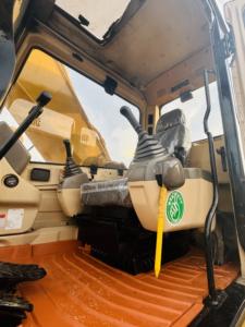 Pelleteuse hydraulique Caterpillar 325B, machine efficace pour les travaux de terrassement, les carrières et les projets d'infrastructure - Product Image 6