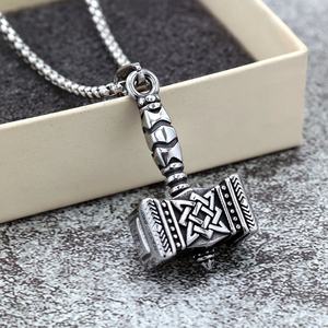 Colliers pendentifs personnalisés en acier inoxydable Yunnique, breloques Viking Mjolnir Marteau Nœud Celtique Mythologie Nordique Vintage pour Hommes - Product Image 2